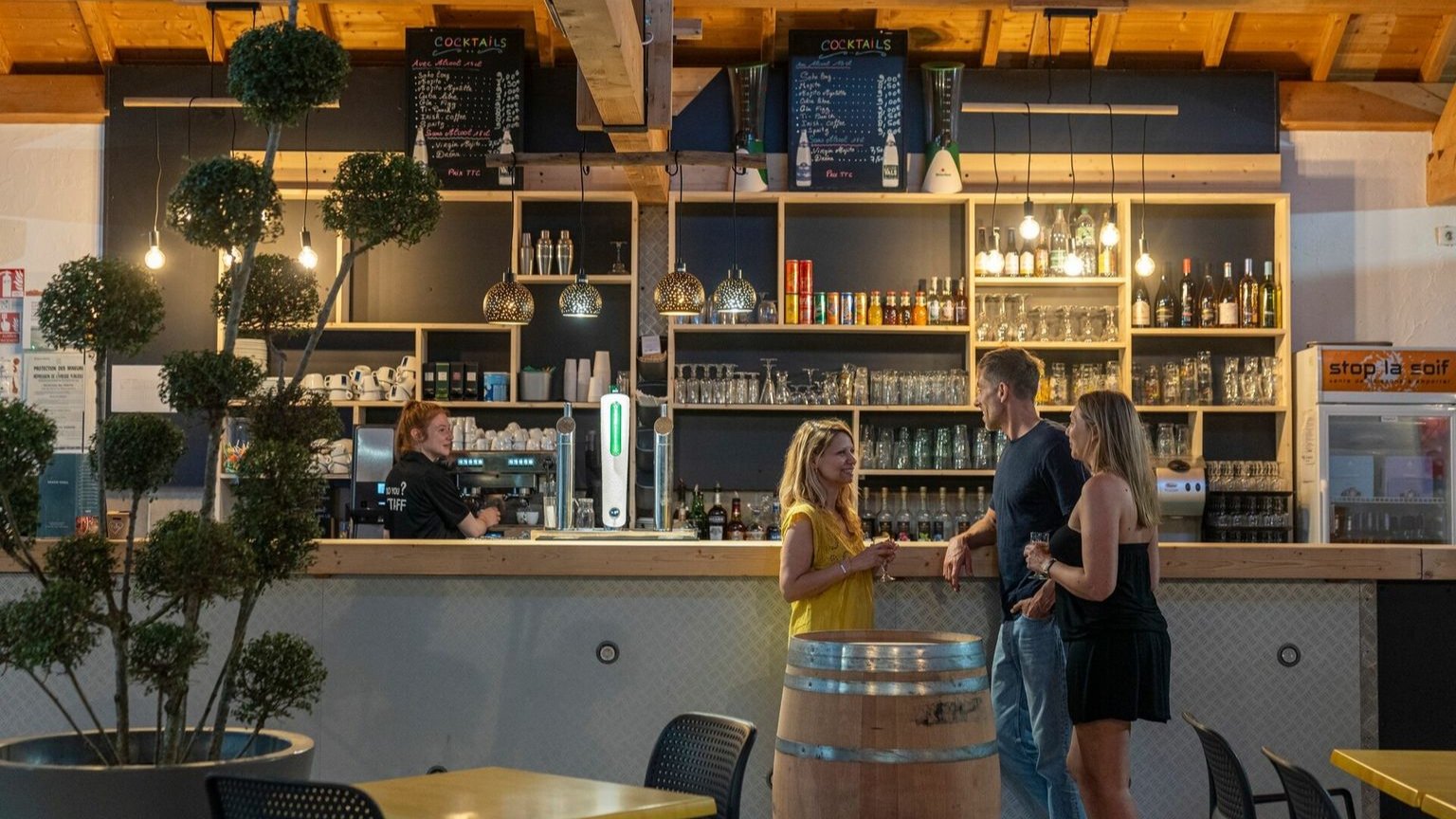 Votre bar à Murol