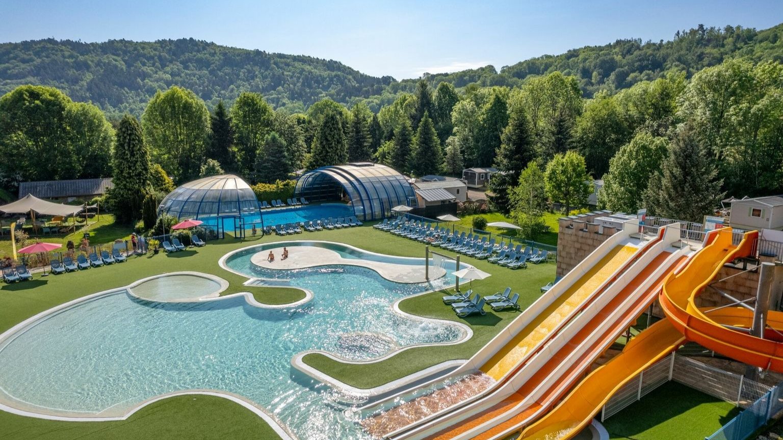 Votre piscine à Murol