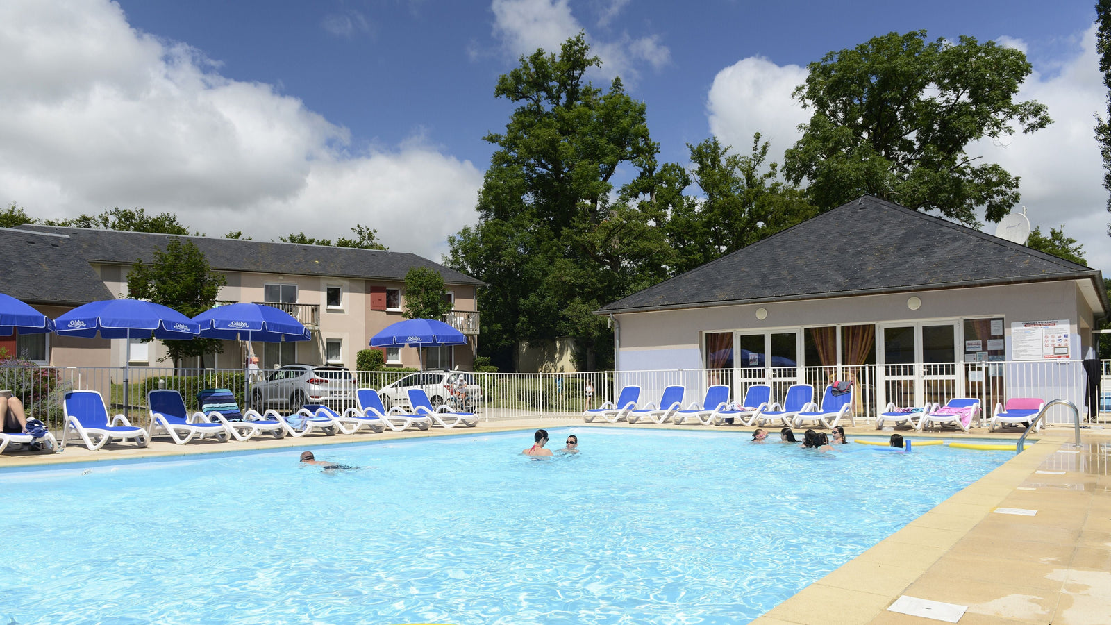 Votre piscine à Rignac