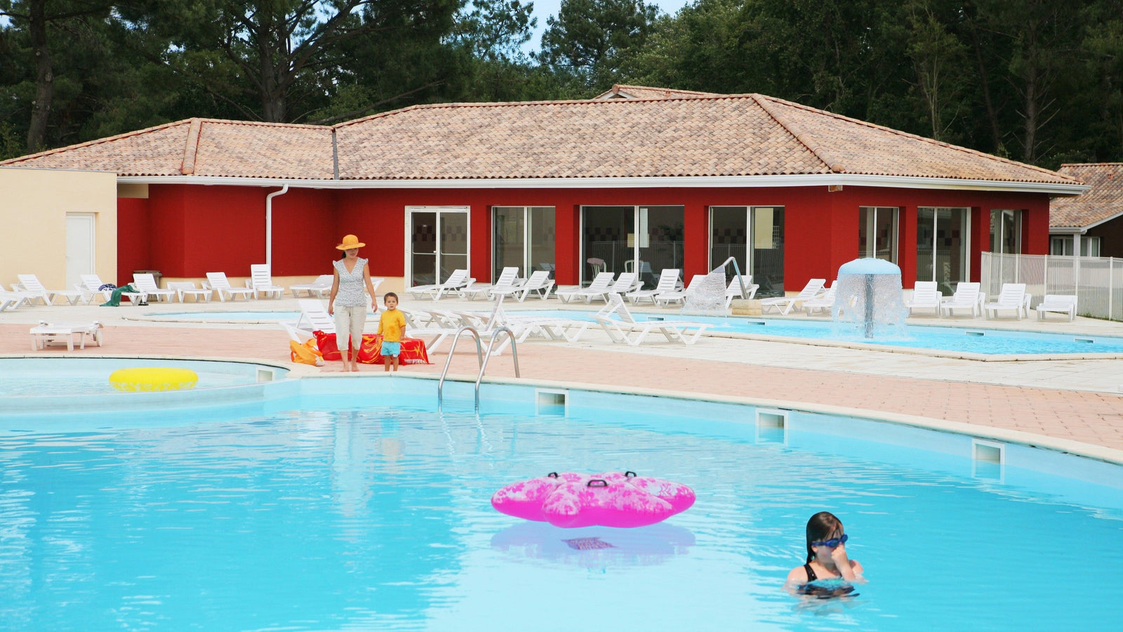 Votre piscine à Arès-Arcachon