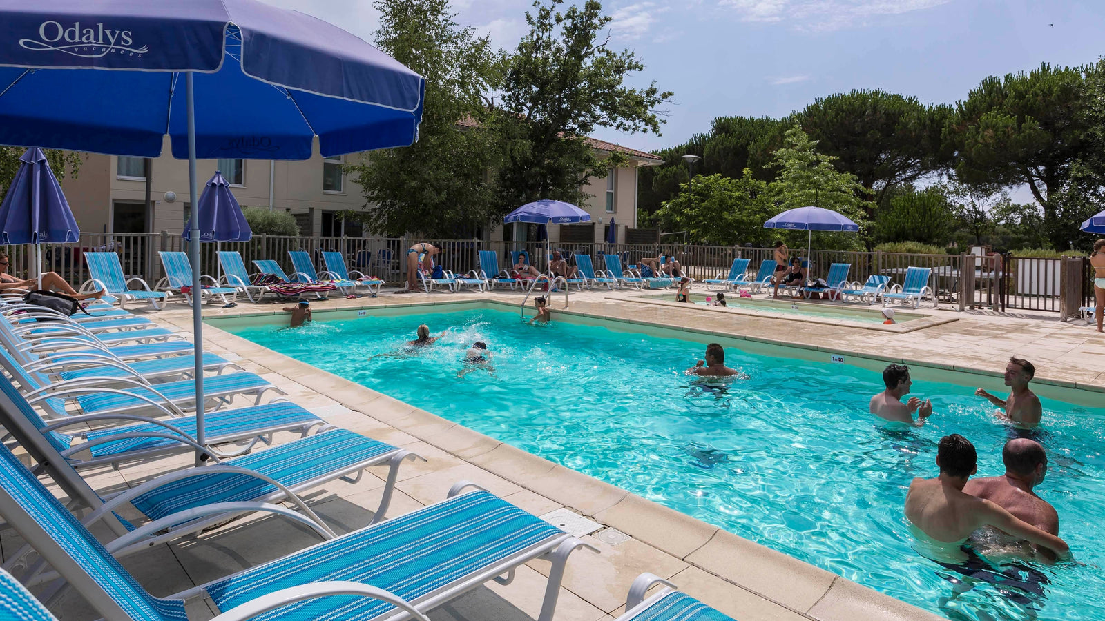 Votre piscine à Hourtin