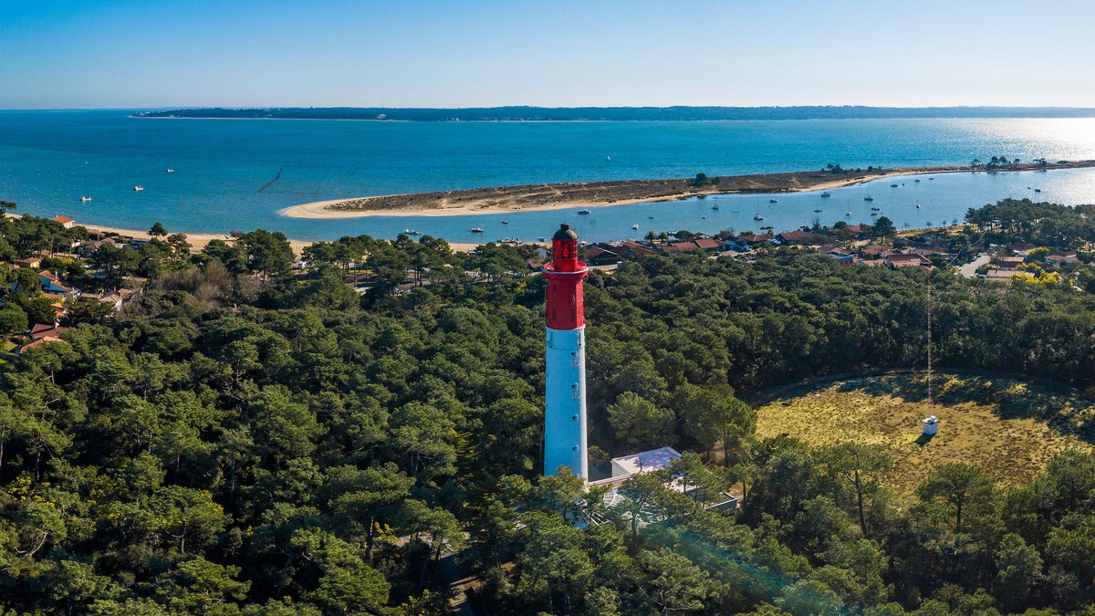 Vue aérienne du phare du Cap Ferret et du Bassin d'Arcachon