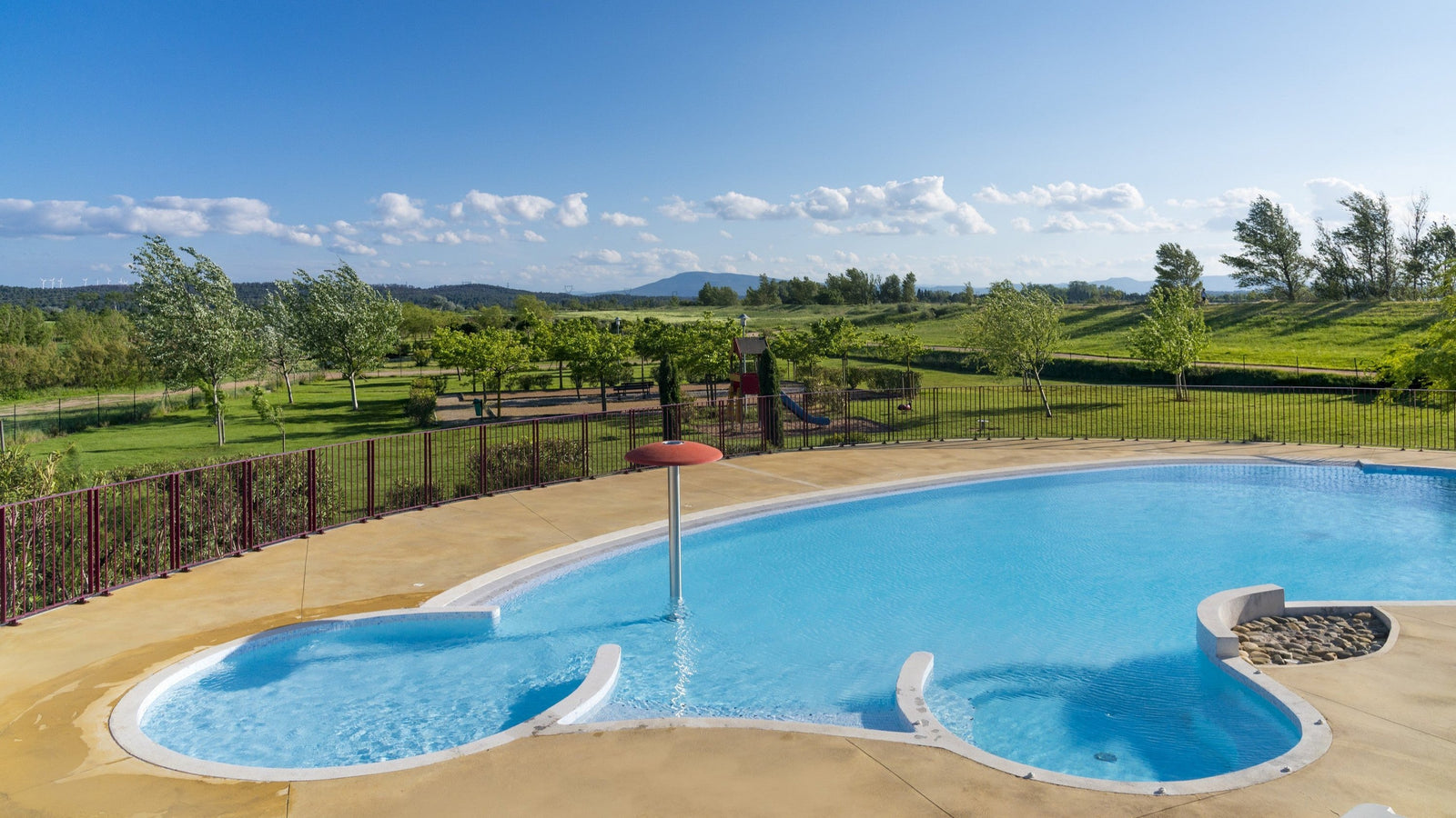 Votre piscine à Homps