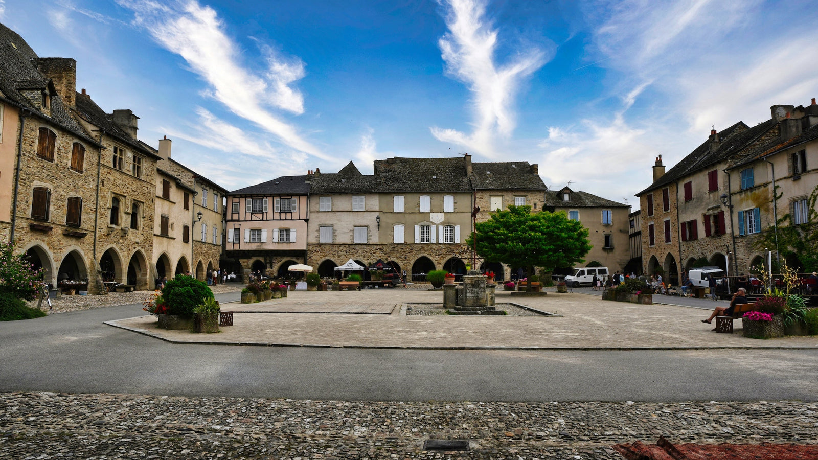 Le village de Sauveterre-de-Rouergue en Aveyron