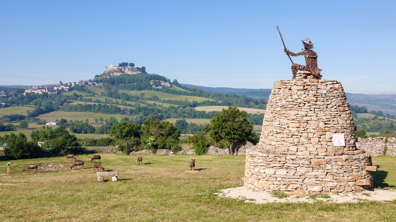 Sévérac-le-Château un village d'Aveyron remarquable