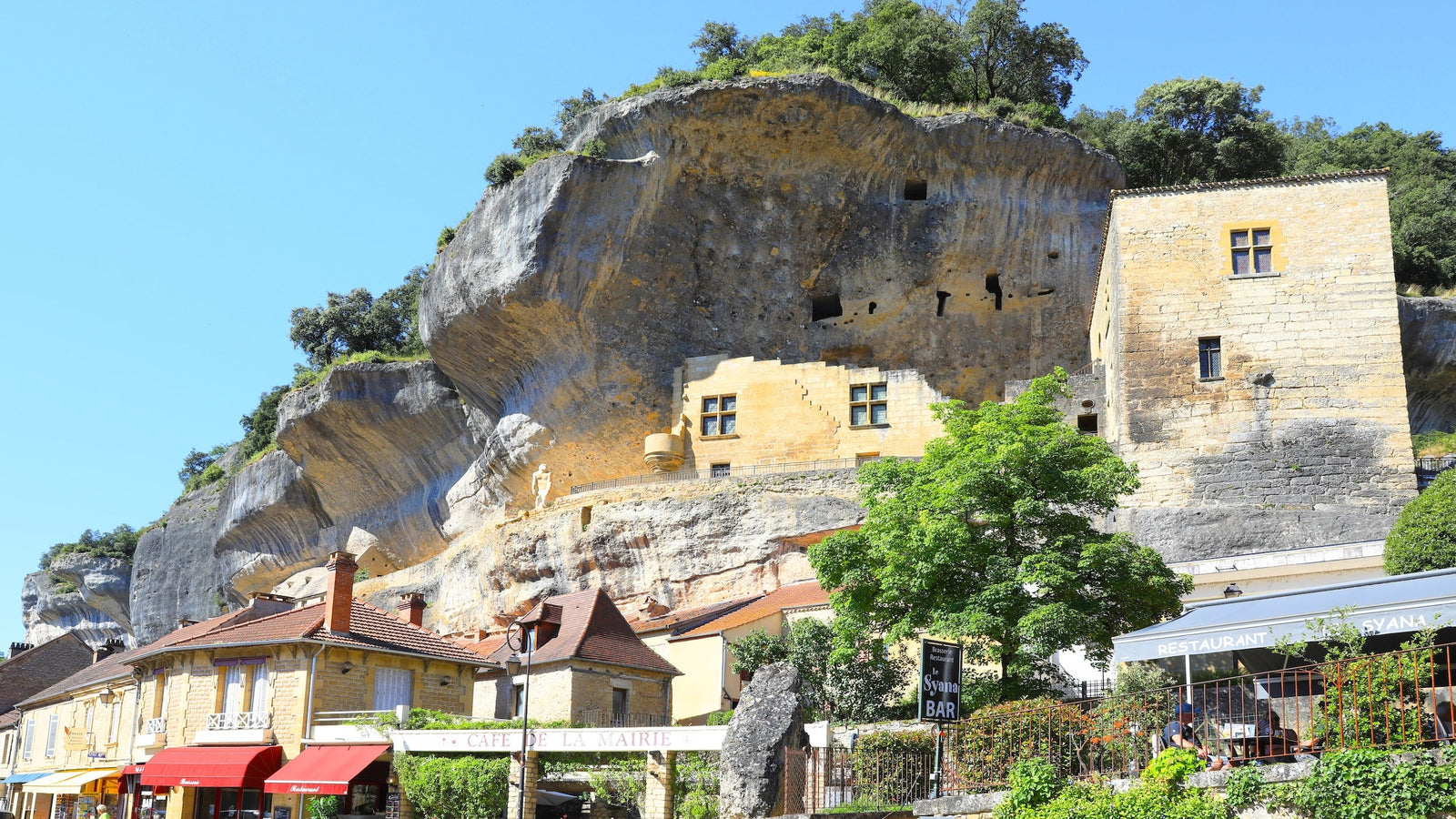 Les Eyzies, un incontournable de la Dordogne