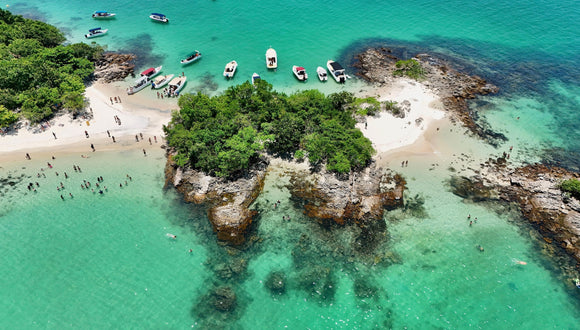 Plage vers Paraty au Brésil