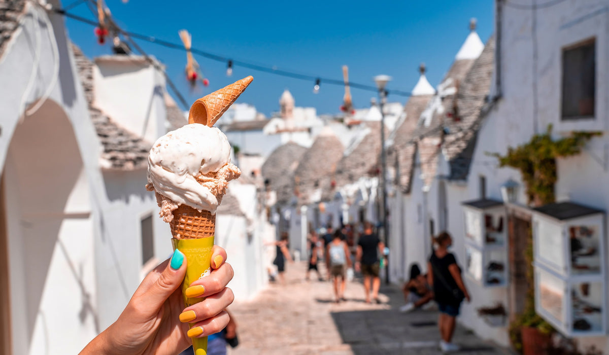 Glace italienne à Alberobello dans les Pouilles en Italie